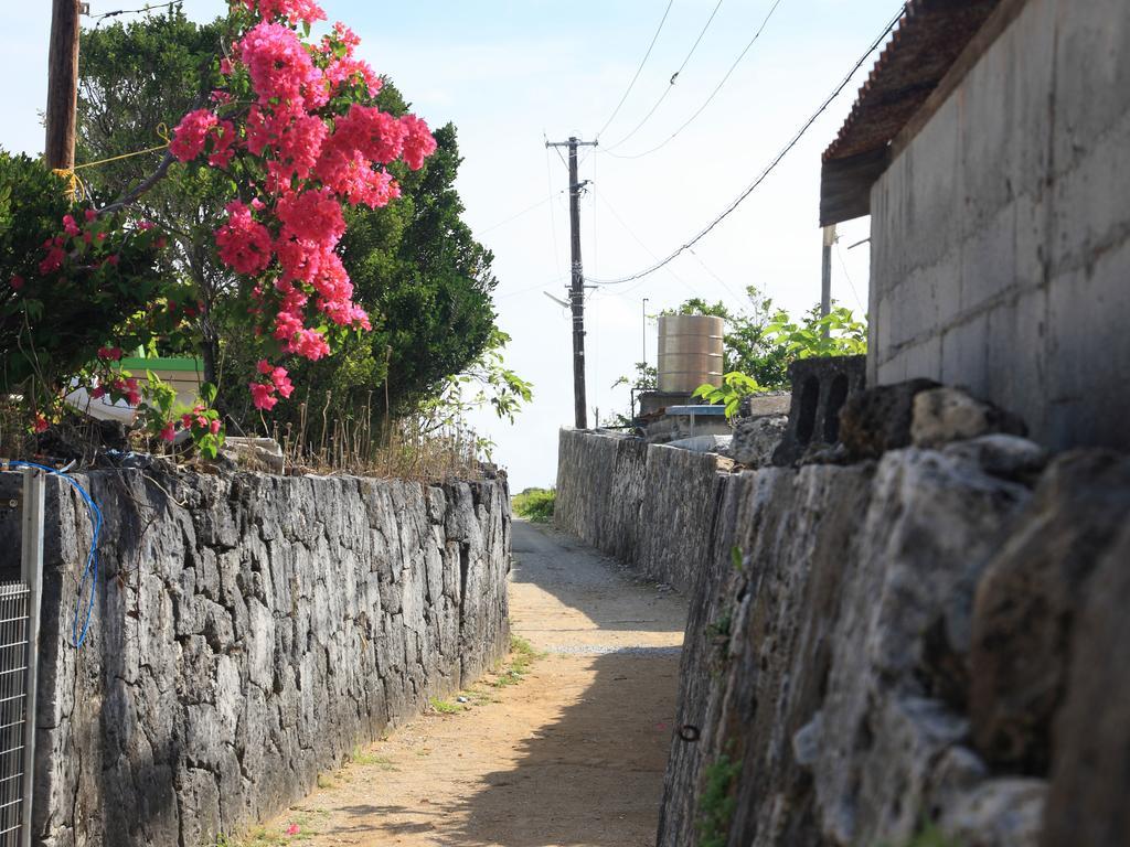 Hotel Hamahigashima Resort Uruma Exterior photo