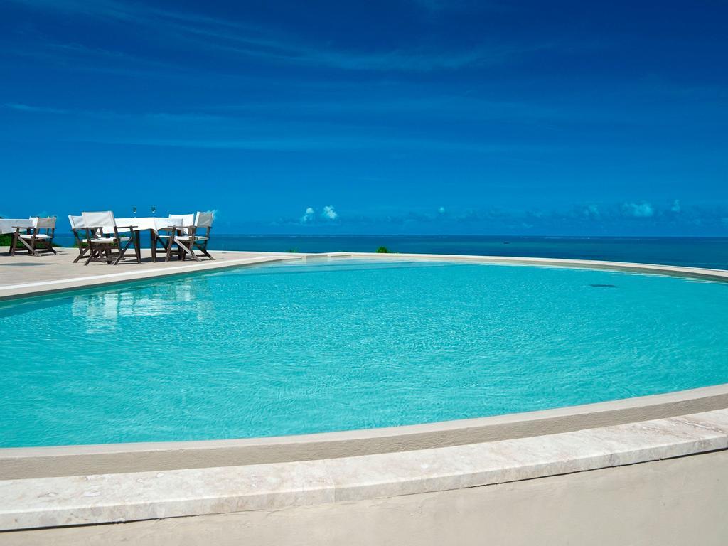 Hotel Hamahigashima Resort Uruma Exterior photo